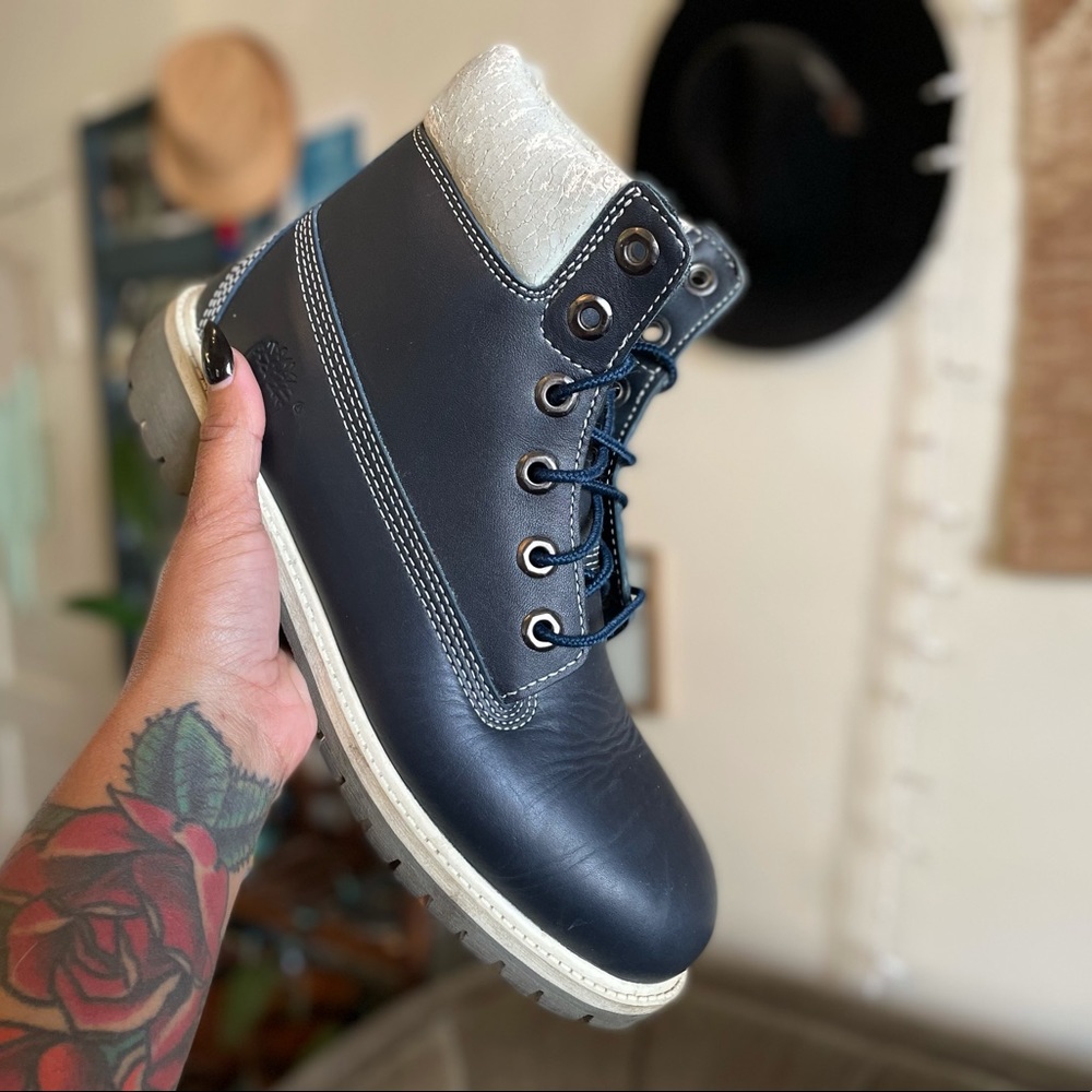 Blue Leather Timberlands, size 6 Men’s